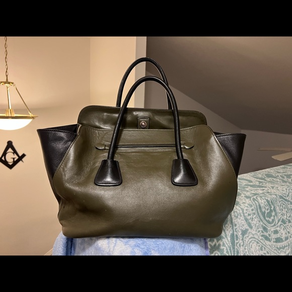 Prada Dark Green Leather bag - Picture 2 of 5